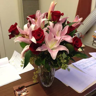 This was what was received.  The next photo is what i ordered.  Might look ok at first but obviously a cheap rip off.