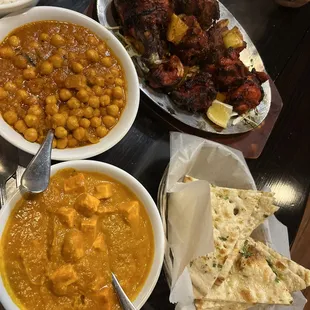 Tandoori Chicken Whole, chole, paneer korma,Garlic Naan