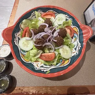 Falafel salad