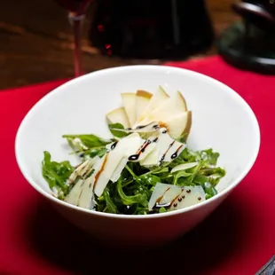 Insalata di arugola pere e pecorino