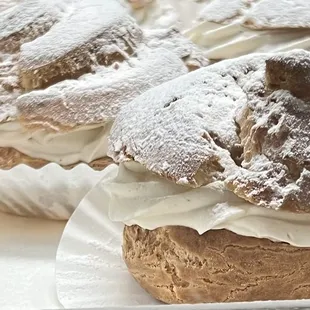 Fluffy and airy cream puffs!  \ (･‿･) /ﾟ*:｡ﾟ @ #AmarettiDesserts *:｡ﾟ