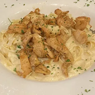 Fettuccine Alfredo
