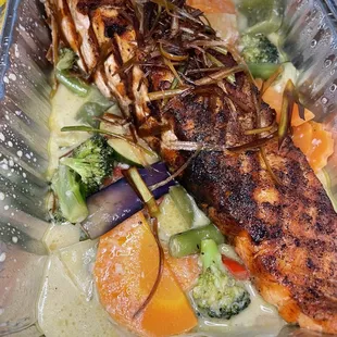 Grilled Salmon-green curry