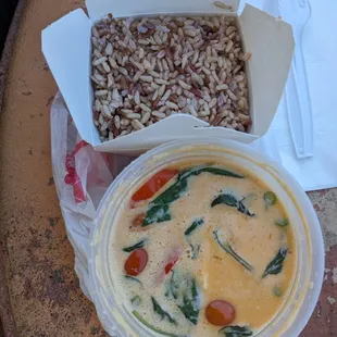 Pineapple curry with tofu, brown rice