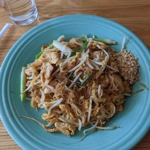 Lunch special! Chicken pad Thai $12.99