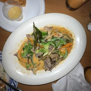Gang Kheaw Warn Beef