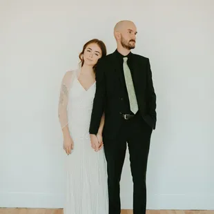 Bride and groom profile photo