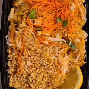 SHRIMP PAD THAI