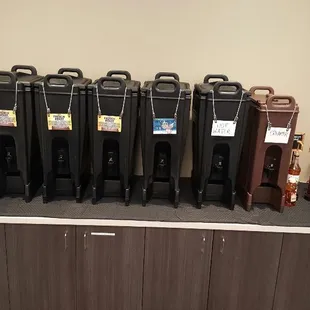 Need to serve gourmet coffee to hundreds of people? We got you covered!
