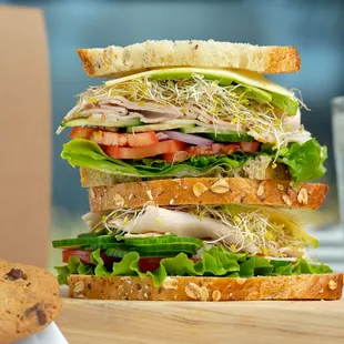 Ultimate Amarith: classic turkey sandwich with all-natural Boar's Head turkey, fresh veggies, and provolone cheese.