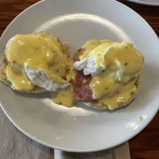 Classic Eggs Benedict