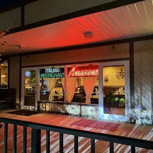 the outside of the restaurant