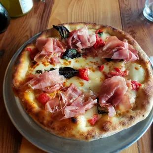 Perfectly baked Prosciutto Cotto Pizza