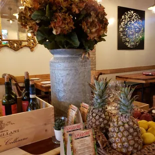 oysters and mussels, interior