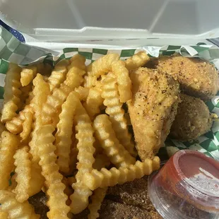 Vegan catfish, lemon pepper wingz and crinkle cut fries