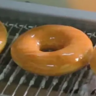 Amazingly Delicious!

We prepare fresh donut batches every 45 minutes to ensure a delightful experience for all our customers.