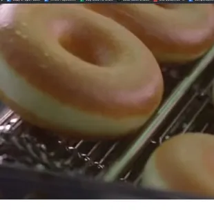 Amazingly Delicious!

We prepare fresh donut batches every 45 minutes to ensure a delightful experience for all our customers.
