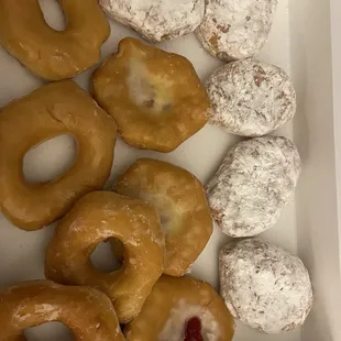 These were fine: glazed and filled donuts.