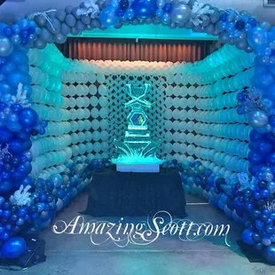 Anything is possible with our AMAZING balloon artists!