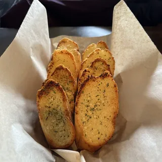 Homemade Garlic Bread (Must) ()