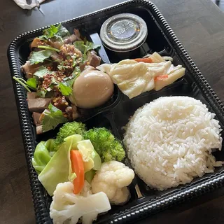 Thai Stew Pork Knuckle