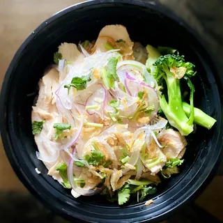 N4. Lemongrass Chicken Noodle N4.
