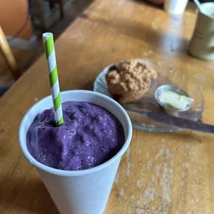 YUMMY smoothie and muffin