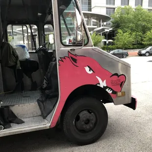 Hog truck