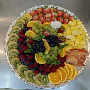 18&quot; Assorted Fruit Platter.