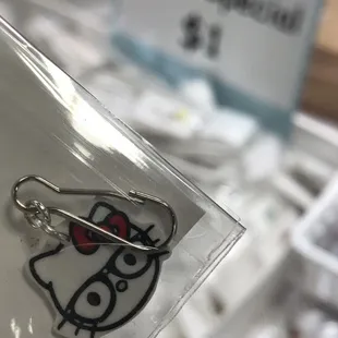 Close up of a zipper pull!