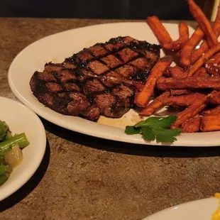 New York Strip Steak with sweet potato frie y green bean