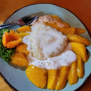 Mango sticky rice