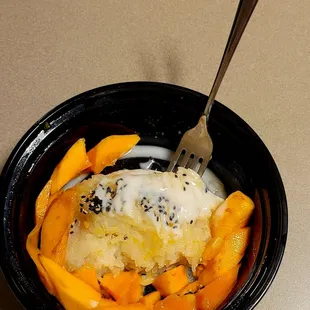 The Mango Sticky Rice dessert at thos place warrants the title Amazing! Sweet and scrumptious desert that def hit the spot!