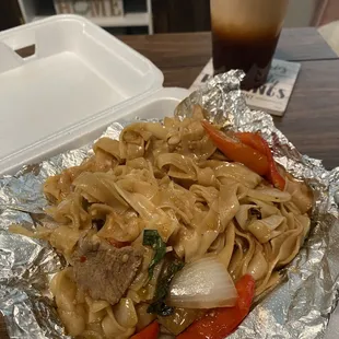 N40. Pad Kee Mao D52. Thai Tea