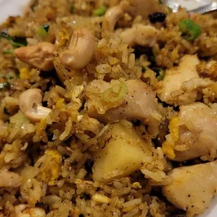 Pineapple fried rice with chicken