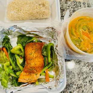 to go - Salmon Panang