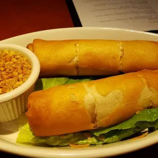 Vegetable egg roll ($6 on happy hour). Not vegan. Bland.