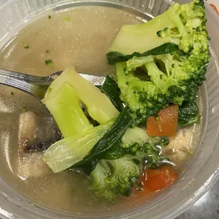 Wonton soup that clearly stated no broccoli!!