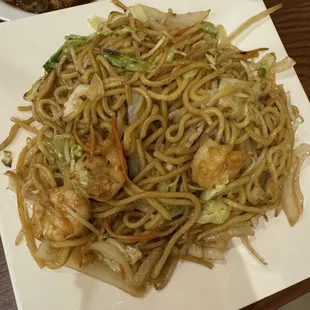 E5. Shrimp Chow Mein