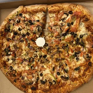 Flora Pizza, XL. Good!