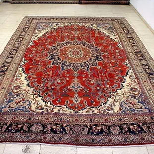 Extremely nice Moud rug 7.7x11.9