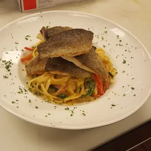 pasta dish, pasta, food