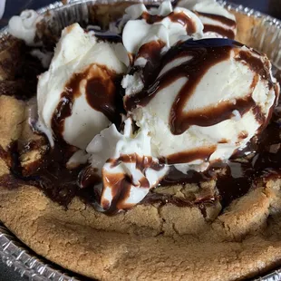 Miss Iz ice cream cookie sundae