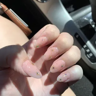 Absolutely gorgeous work! Love them, ask for Hana.