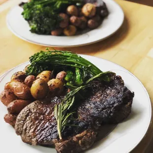 Pan seared sirloin with truffles potatoes and Herb Roasted broccolini