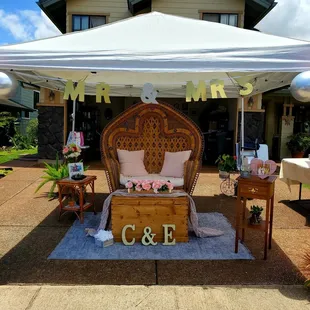 Our final set up for our parent's 50th Anniversary drive-by celebration