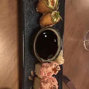 Spicy tuna and plantain nigiri
