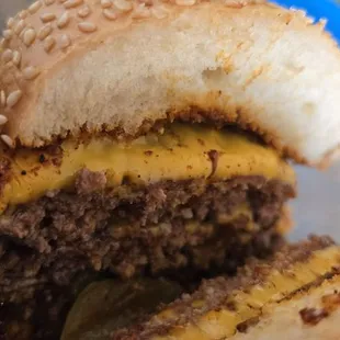 Cross section of the steakhouse burger.