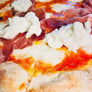 6. Prosciutto Crudo and Burrata Pizza