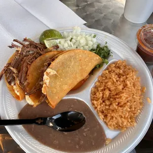 Ambro's Tacos Y Más